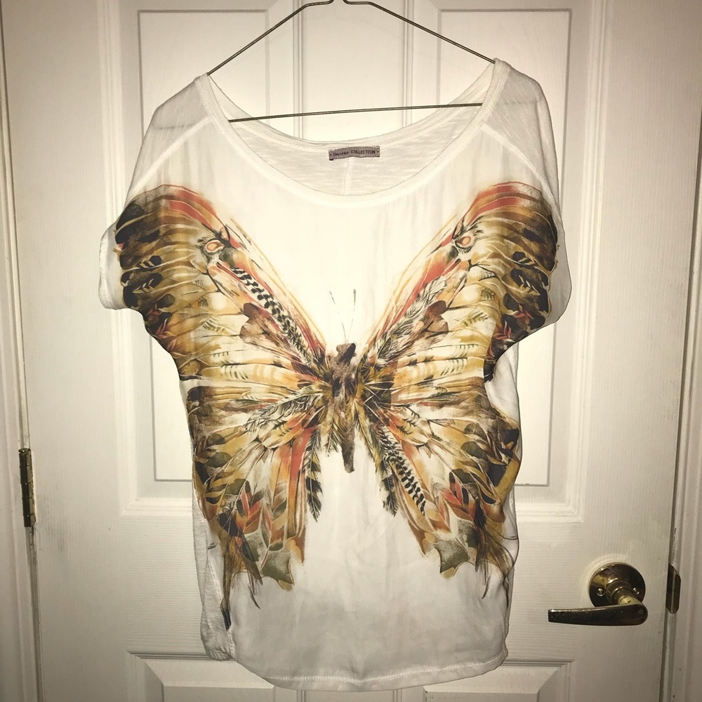🤩🦋 Beautiful butterfly tee BERSHKA COLLECTION🦋